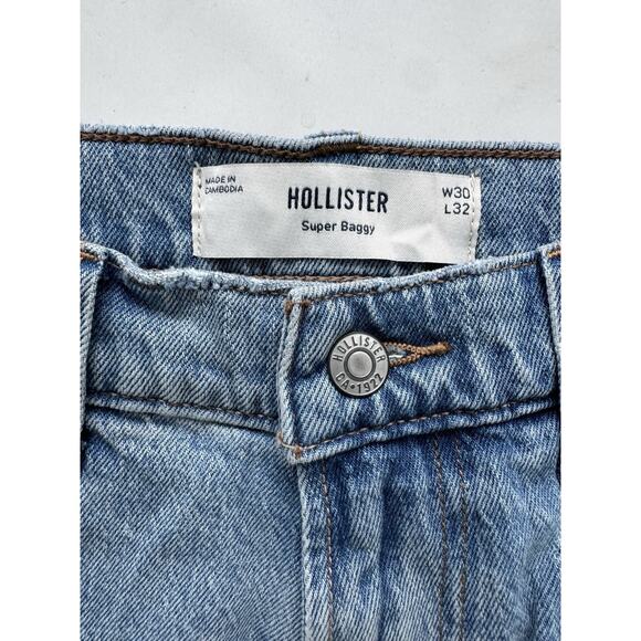 Hollister Light Wash Astronaut Graphic Super Baggy Jeans 30x32 - Picture 3 of 5